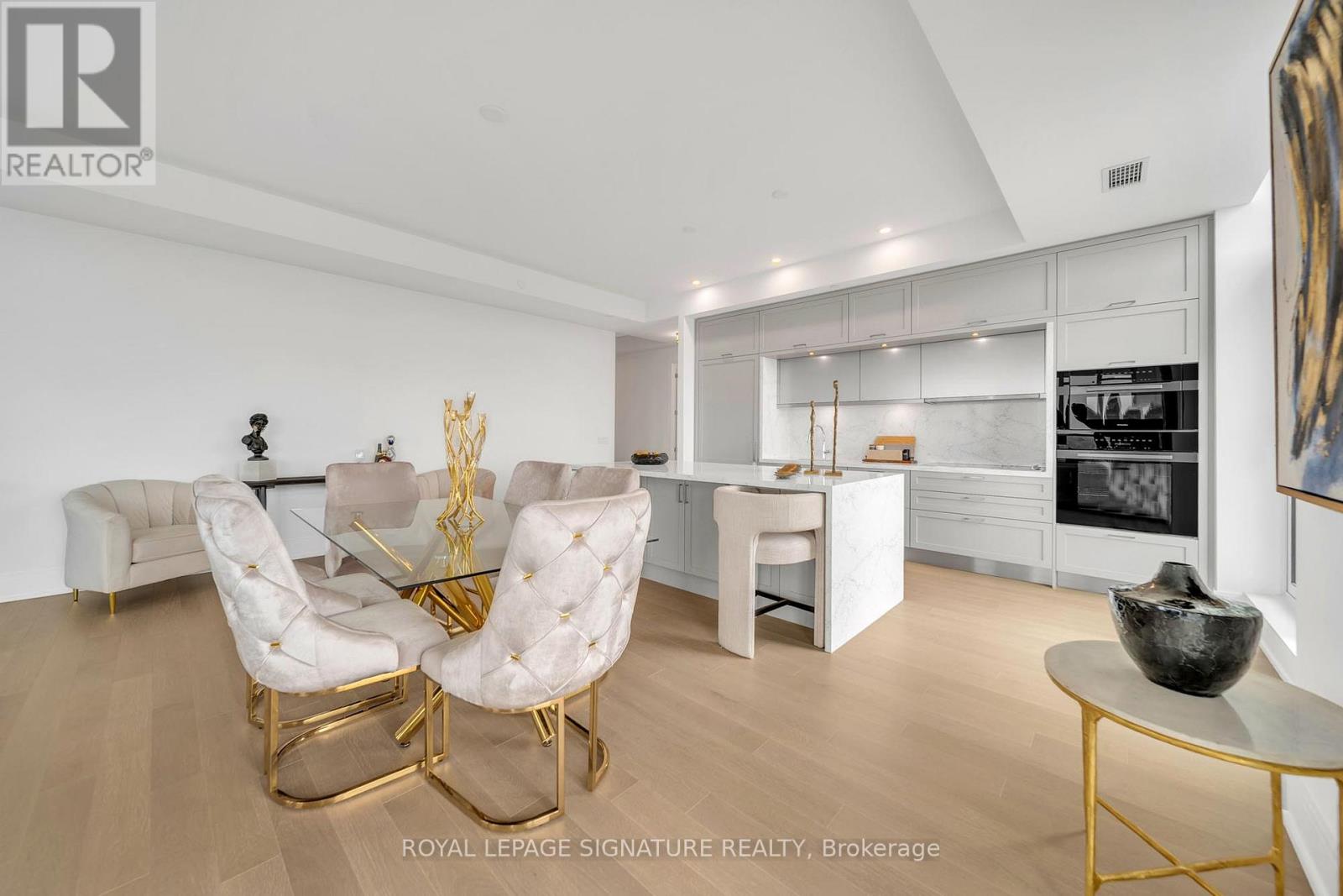 617 - 399 Royal Orchard Boulevard, Markham, Ontario  L3T 0H3 - Photo 5 - N12982514