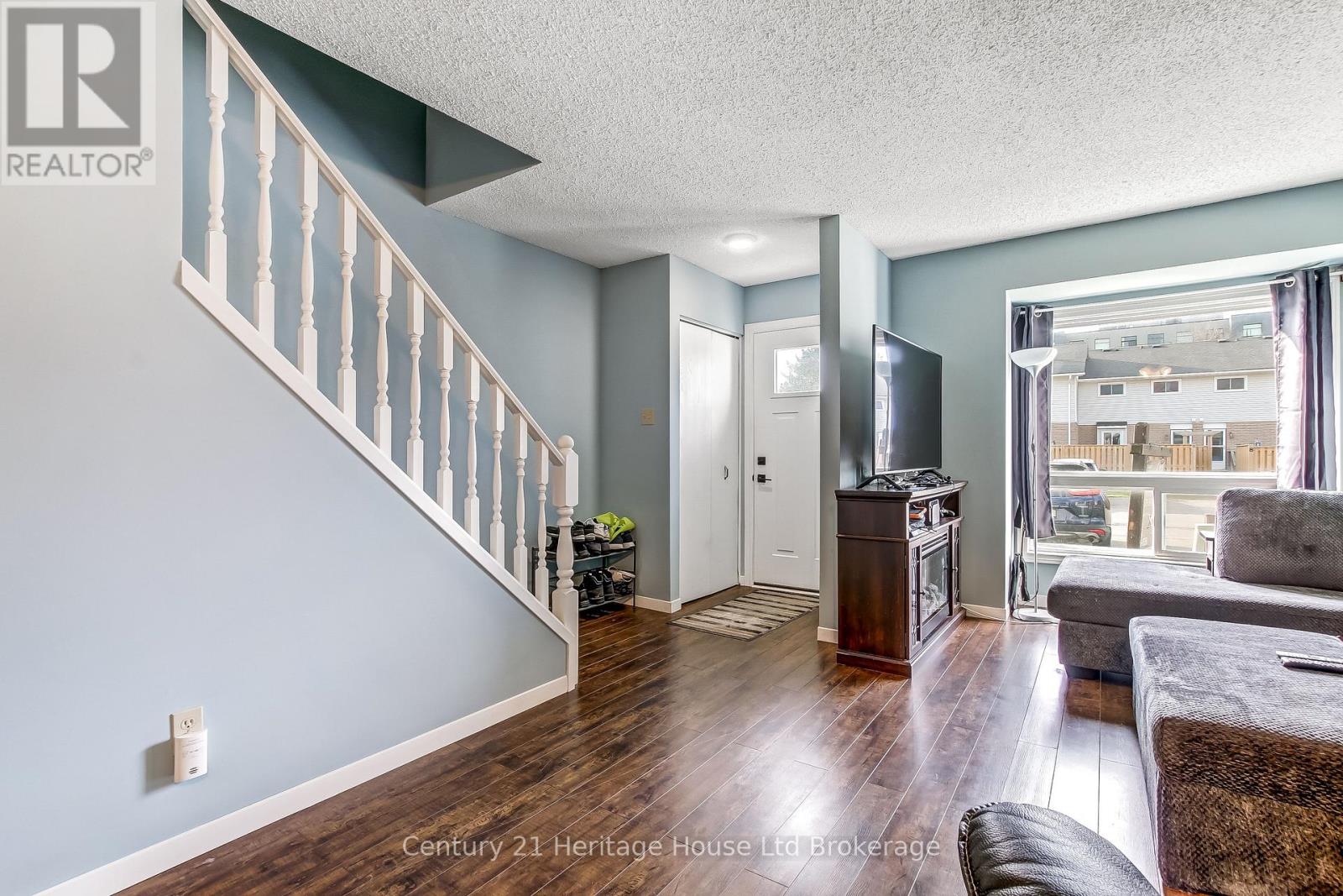 3 - 259 Lansdowne Avenue, Woodstock, Ontario  N4T 1N6 - Photo 2 - X12972612