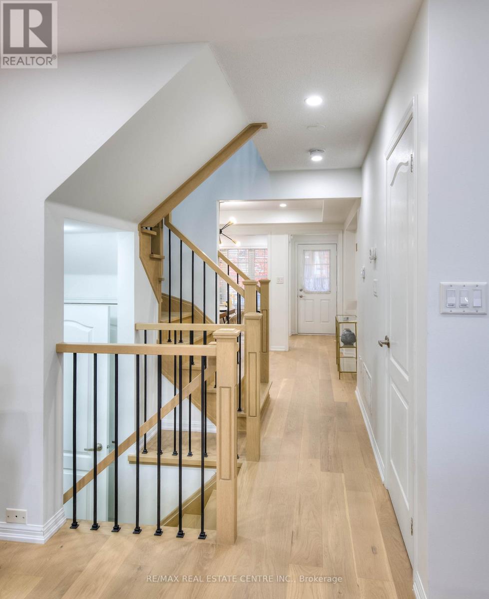 782 Maquire Terrace, Milton, Ontario  L9T 6P5 - Photo 14 - W12959124