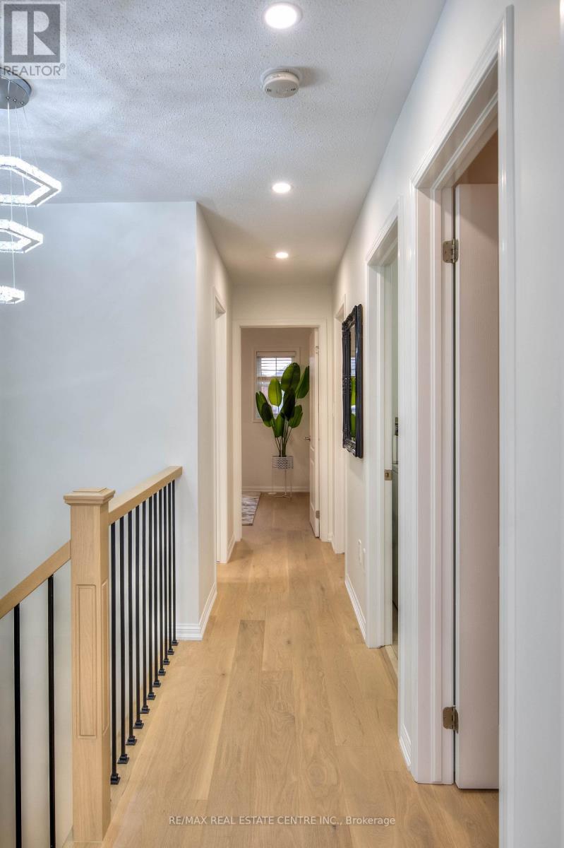 782 Maquire Terrace, Milton, Ontario  L9T 6P5 - Photo 25 - W12959124