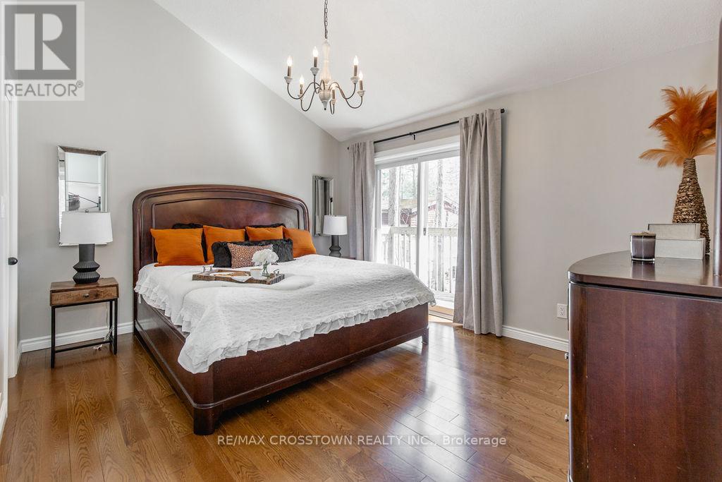 10 Beechwood Road, Oro-Medonte, Ontario  L4M 4Y8 - Photo 32 - S12983886