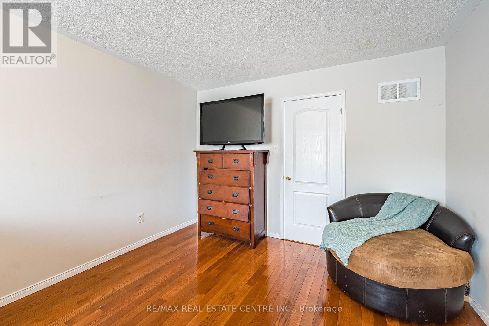 22 Tanasi Road, Brampton, Ontario  L6X 0K4 - Photo 16 - W12968884