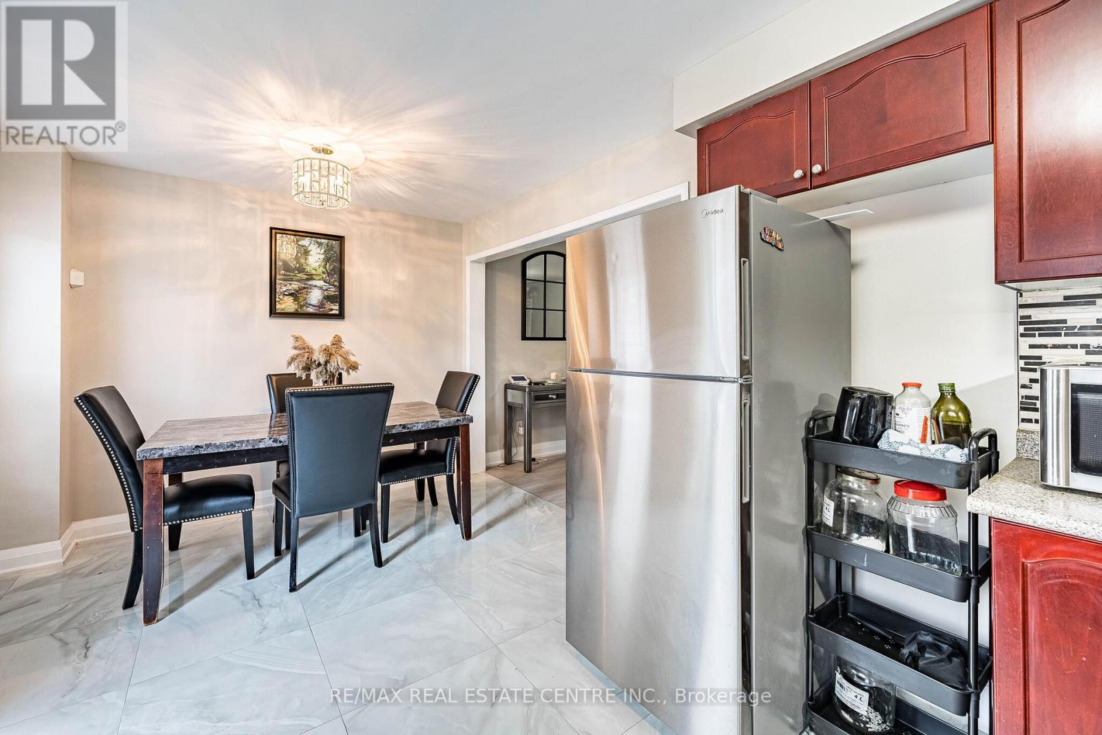 22 Tanasi Road, Brampton, Ontario  L6X 0K4 - Photo 11 - W12968884