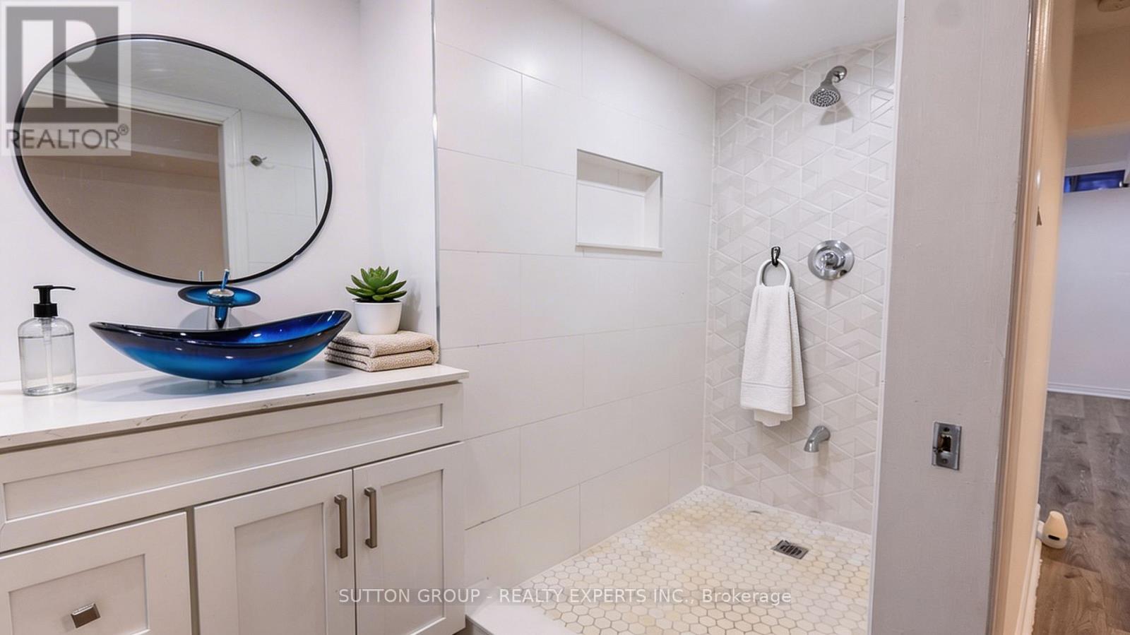 63 Wickstead Court, Brampton, Ontario  L6R 1N8 - Photo 33 - W12970662