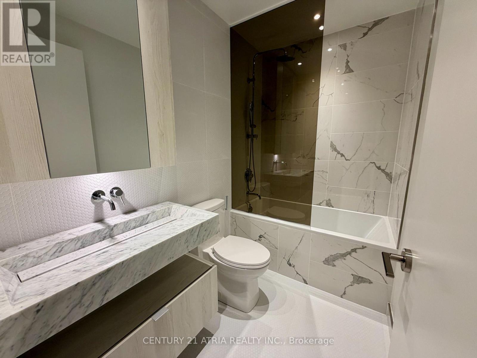 2401 - 11 Yorkville Avenue, Toronto, Ontario  M4W 0B7 - Photo 8 - C12931966