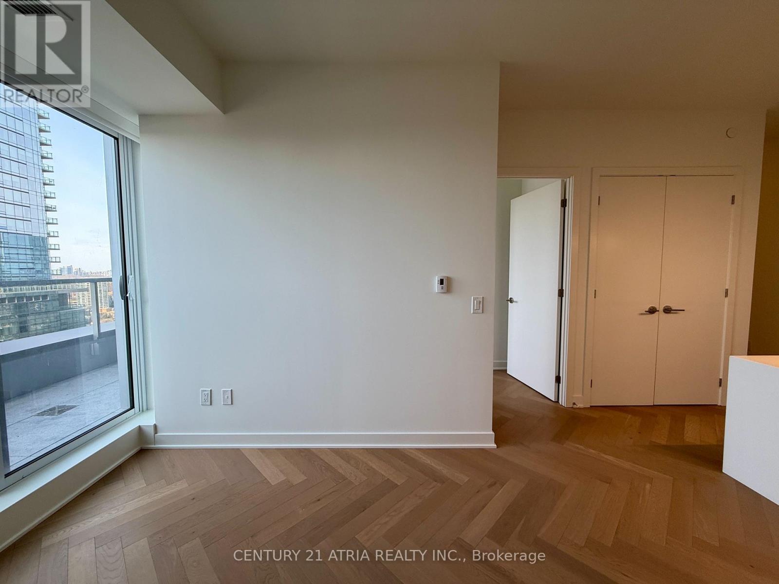 2401 - 11 Yorkville Avenue, Toronto, Ontario  M4W 0B7 - Photo 10 - C12931966