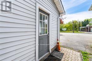 16 Royal Avenue, Hamilton, Ontario  L8S 2C2 - Photo 11 - X12984786