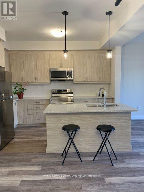 39 - 143 Elgin Street N, Cambridge, Ontario  N1R 5H6 - Photo 2 - X12984848