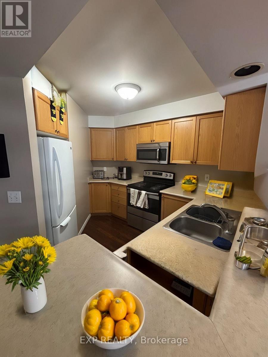 27 Eugene Drive, Guelph (Pineridge/westminster Woods), Ontario  N1L 1P6 - Photo 2 - X12984870