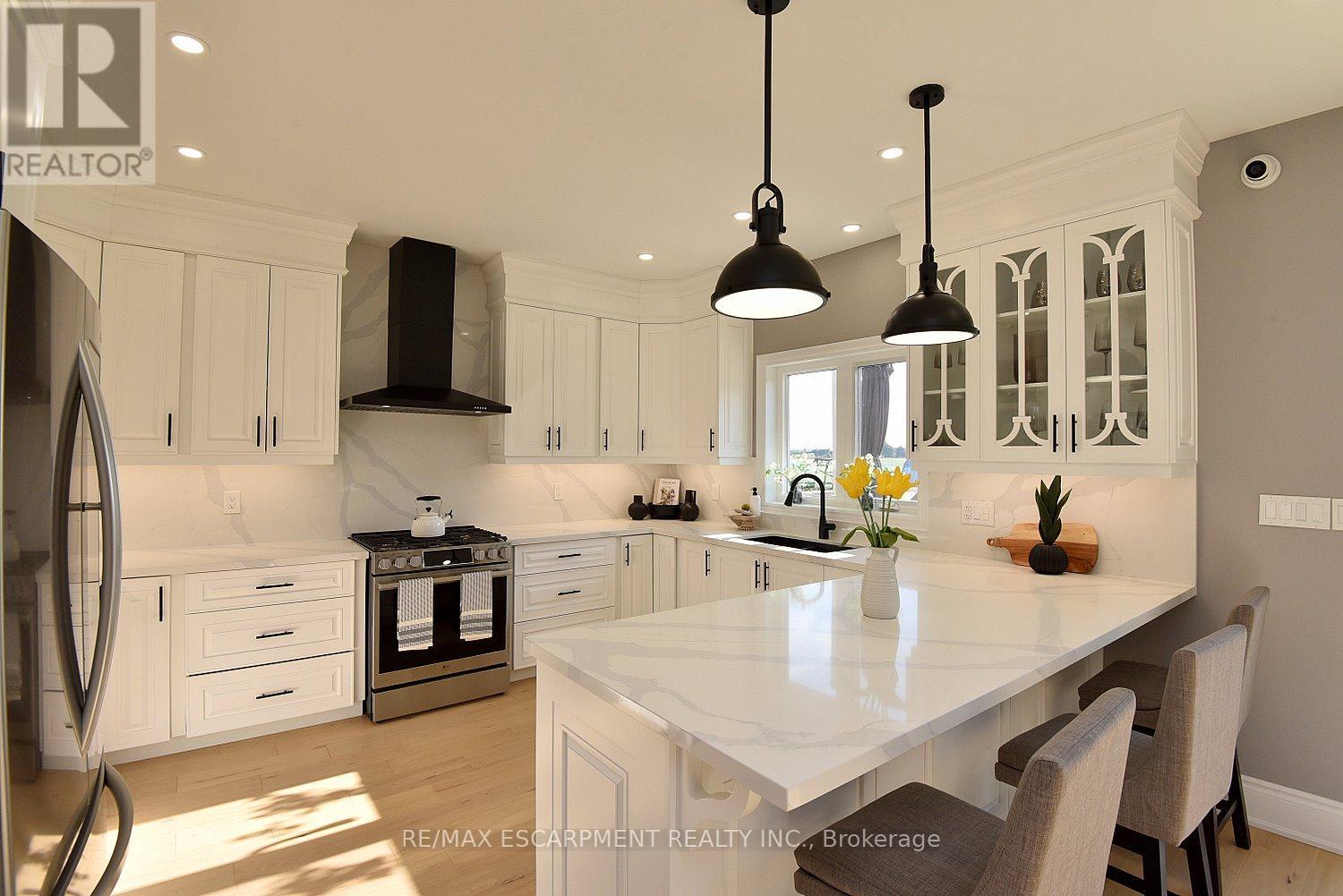 796 Highway 6, Haldimand, Ontario  N3W 1M8 - Photo 13 - X12984930