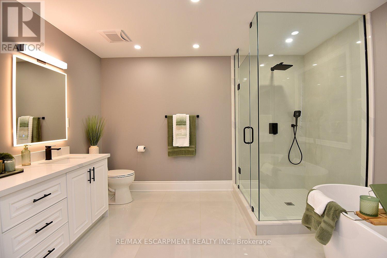 796 Highway 6, Haldimand, Ontario  N3W 1M8 - Photo 22 - X12984930