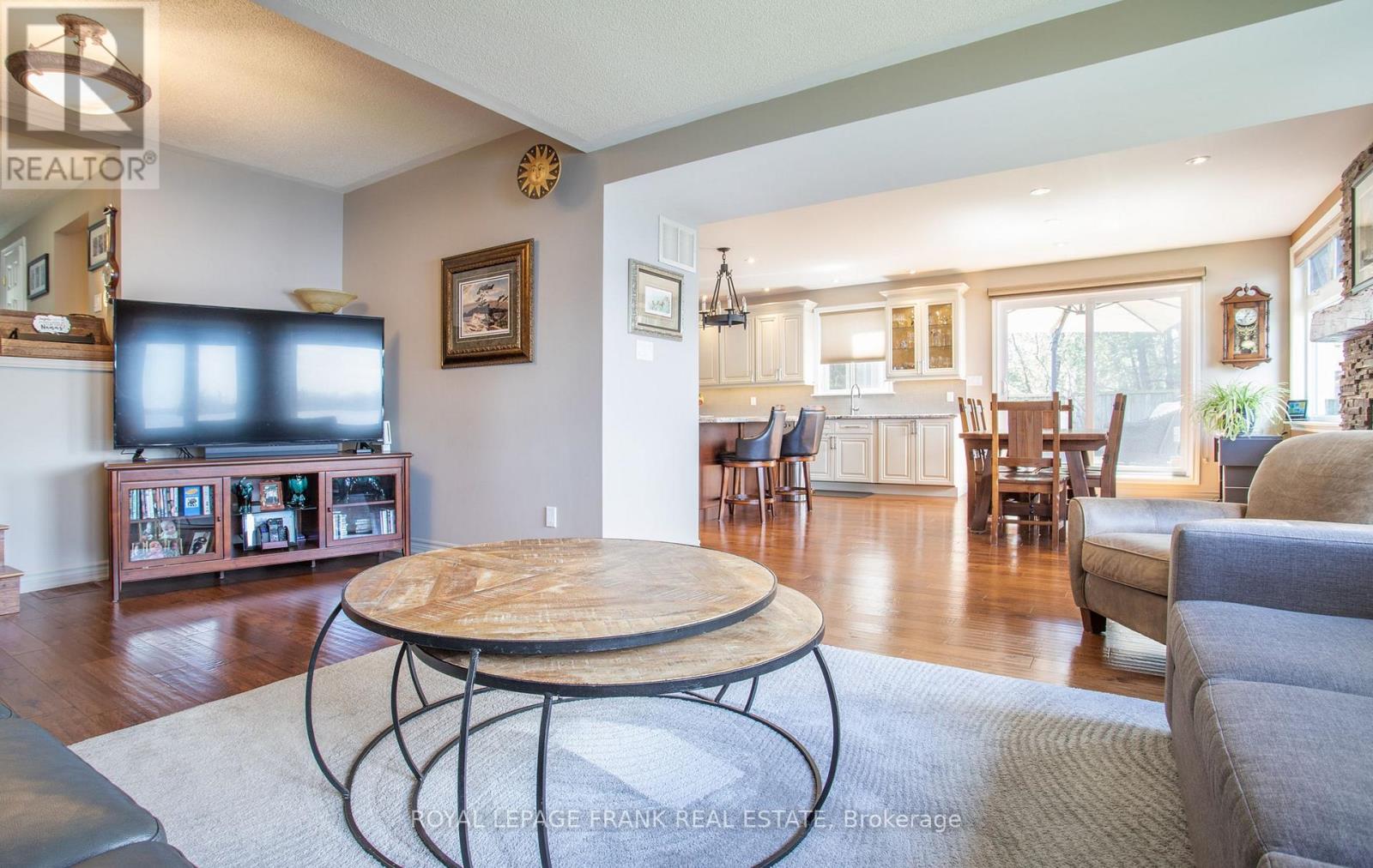 11 Edgewater Drive, Selwyn, Ontario  K0L 1T0 - Photo 15 - X12981888