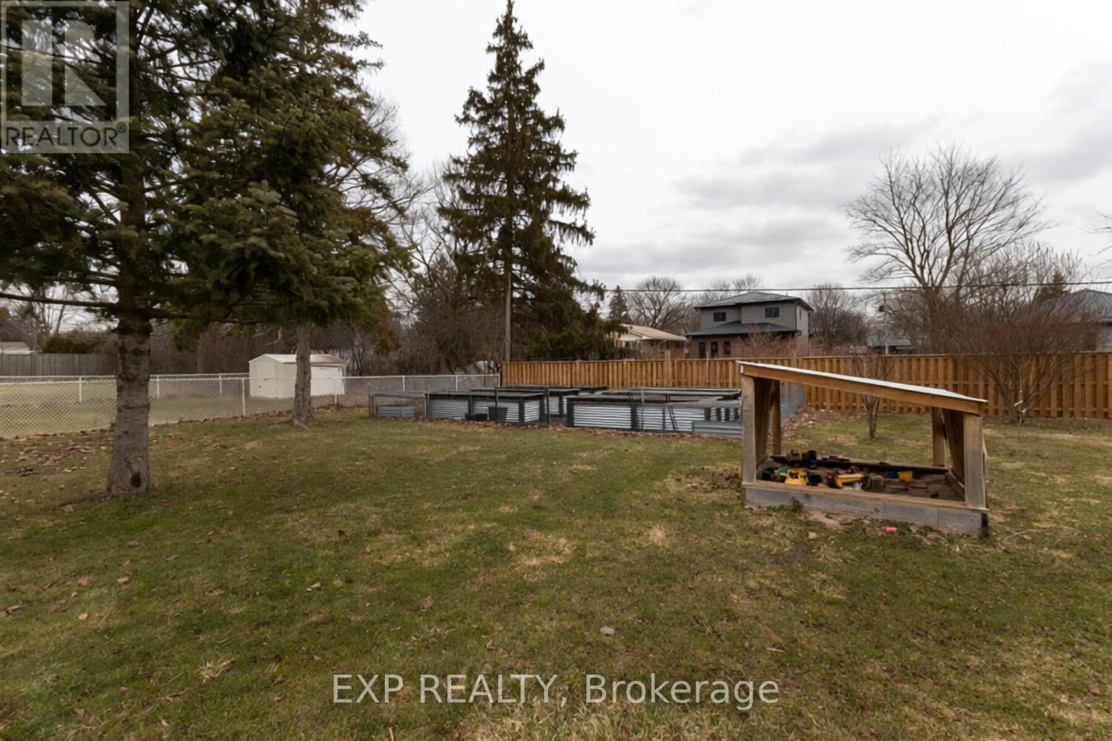 1038 Dearness Drive, London South, Ontario  N6E 1N7 - Photo 40 - X12901810