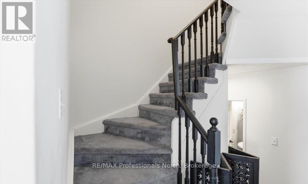 98 Roxton Road, Oakville, Ontario  L6H 6V4 - Photo 14 - W12984934