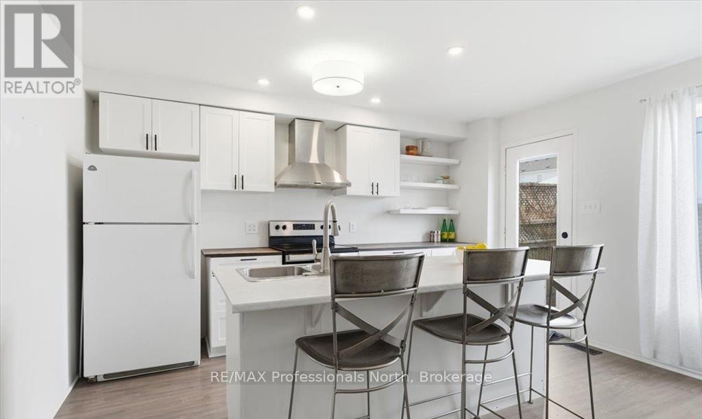 98 Roxton Road, Oakville, Ontario  L6H 6V4 - Photo 9 - W12984934