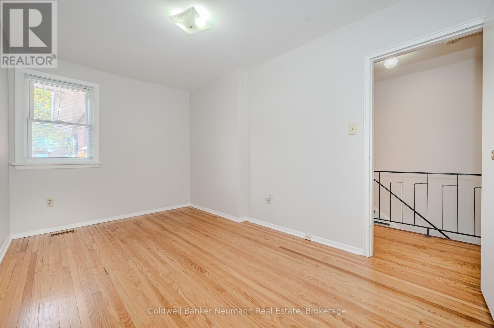 144 Princeton Drive, Hamilton, Ontario  L8T 1S8 - Photo 11 - X12984952