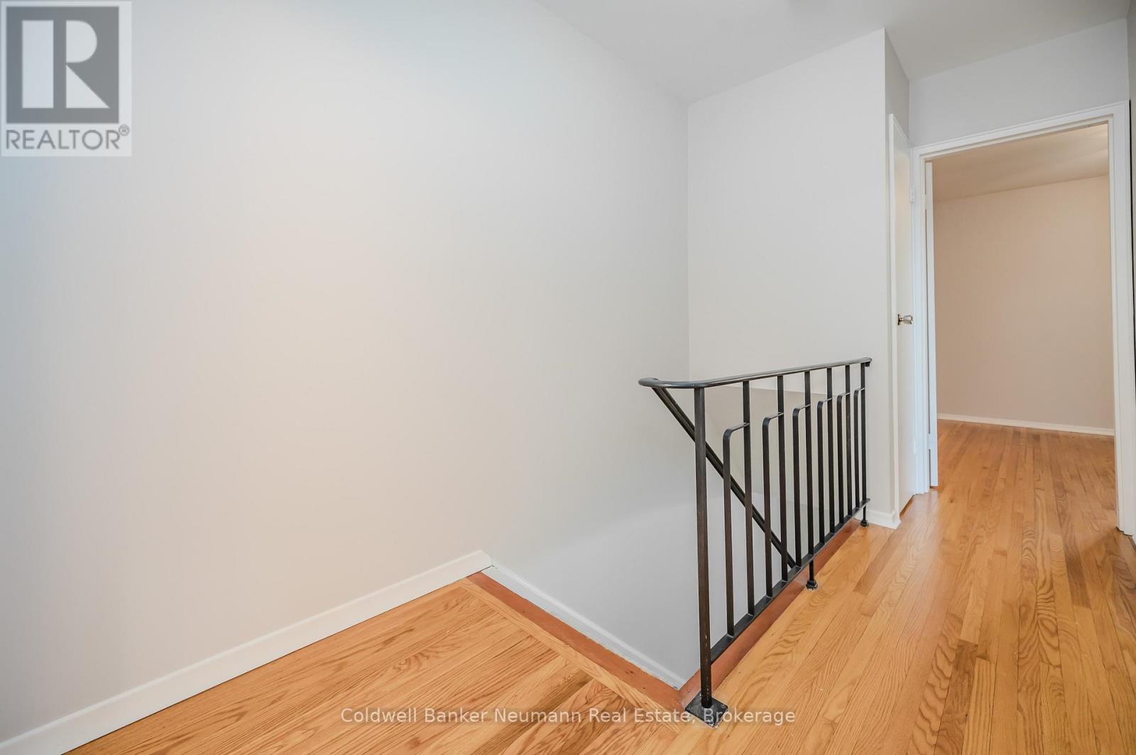 144 Princeton Drive, Hamilton, Ontario  L8T 1S8 - Photo 9 - X12984952