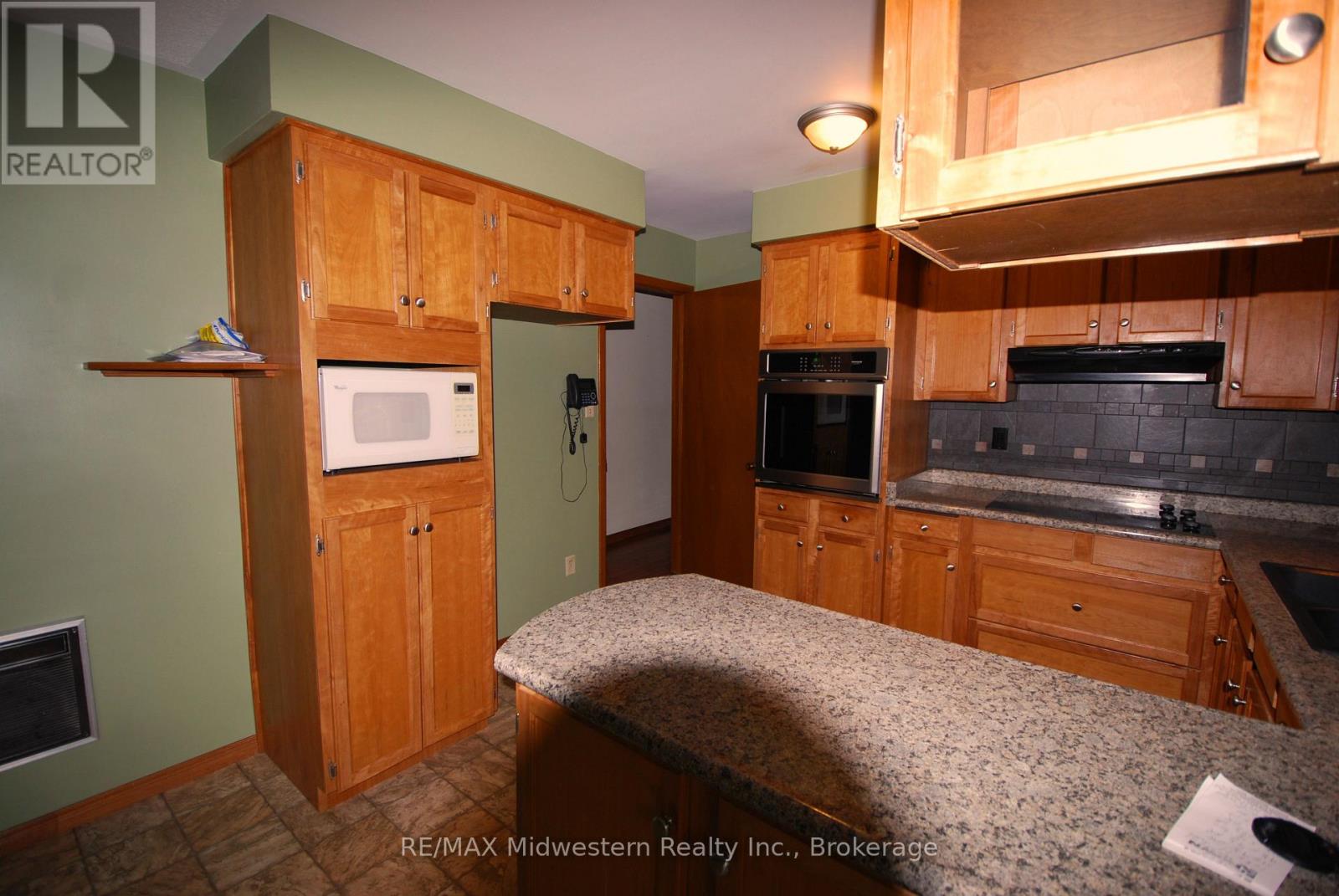 69 Louise Street, Minto, Ontario  N0G 1Z0 - Photo 6 - X12984978