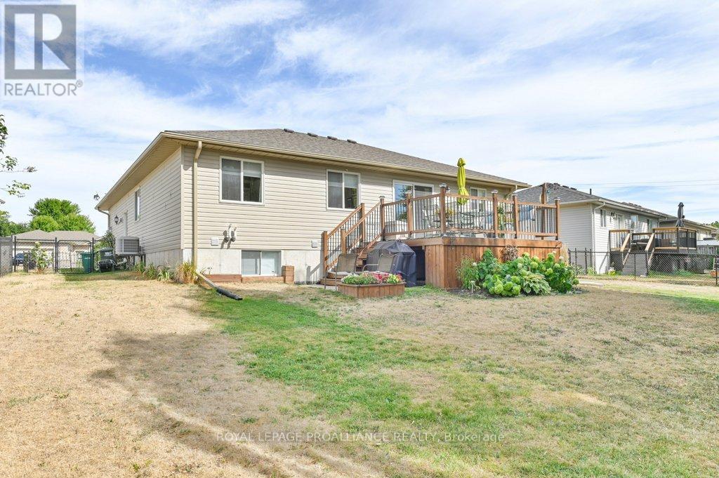 12 Stonegate Crescent, Quinte West, Ontario  K0K 2C0 - Photo 31 - X12984960