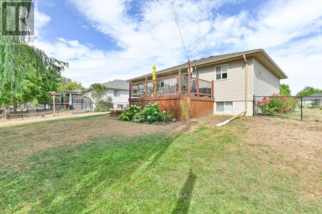 12 Stonegate Crescent, Quinte West, Ontario  K0K 2C0 - Photo 34 - X12984960