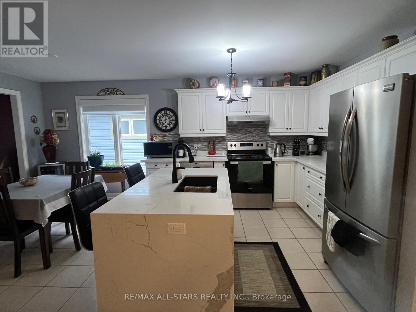 15 Purple Dusk Drive, Kawartha Lakes, Ontario  K9V 0B2 - Photo 4 - X12985026