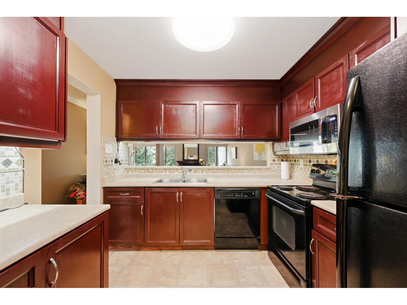 211 15282 19th Avenue, Surrey, British Columbia  V4A 1X6 - Photo 10 - R3109670