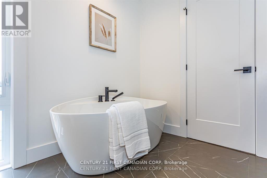 3883 Big Leaf Trail, London South, Ontario  N6P 0J9 - Photo 24 - X12985044