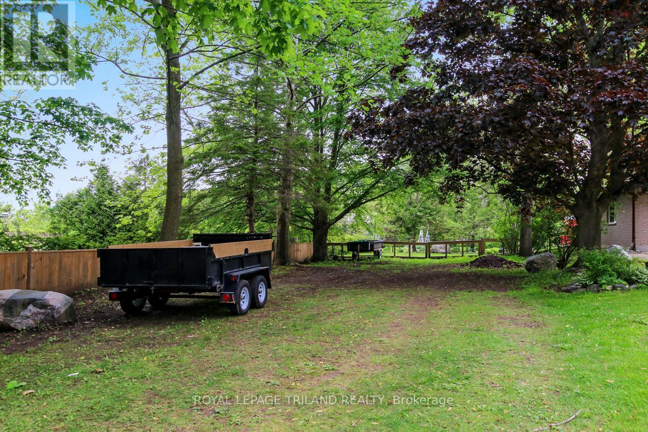 9460 Currie Road, Dutton/dunwich, Ontario  N0L 2M0 - Photo 2 - X12985154