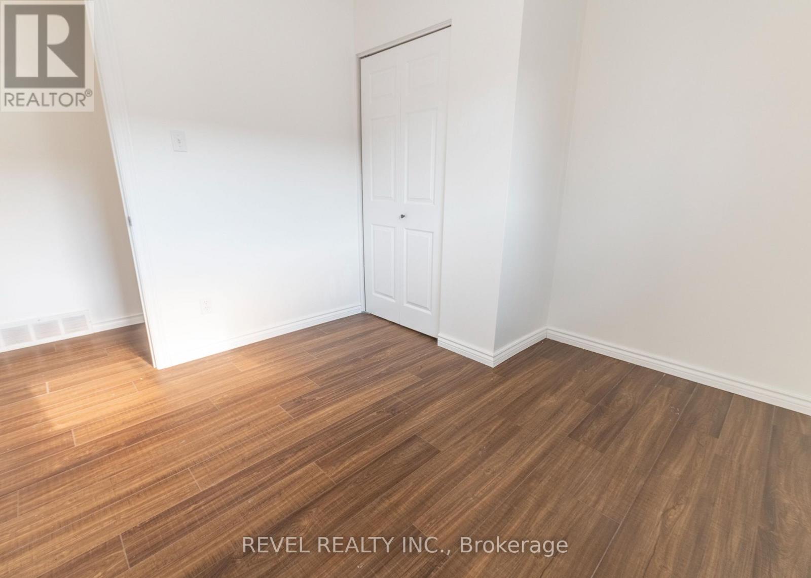 136 Lacey Crescent, London South, Ontario  N6E 2E7 - Photo 14 - X12985210