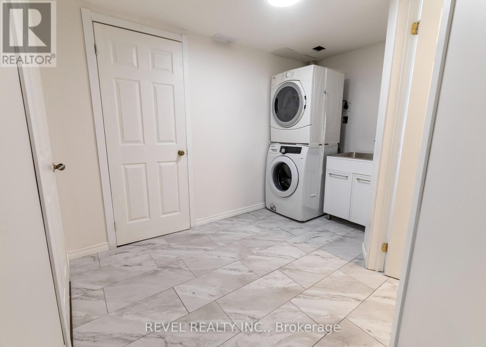 136 Lacey Crescent, London South, Ontario  N6E 2E7 - Photo 23 - X12985210