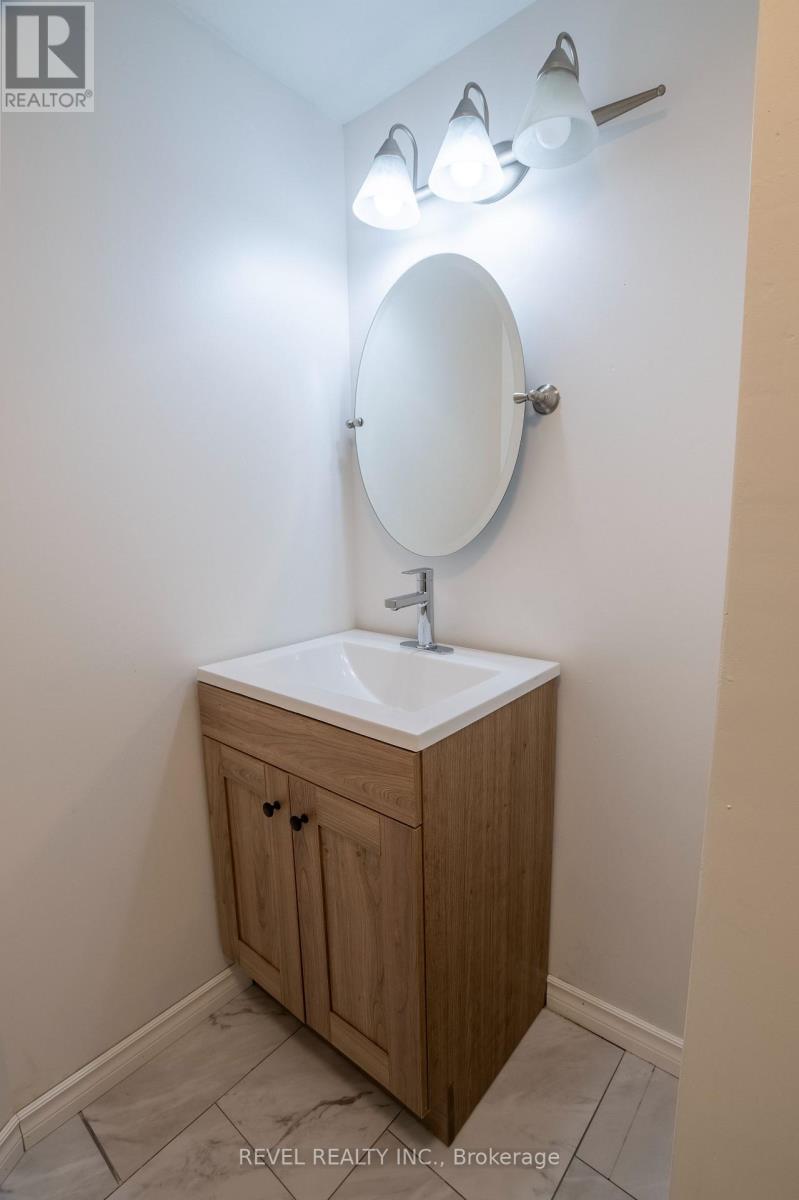 136 Lacey Crescent, London South, Ontario  N6E 2E7 - Photo 27 - X12985210