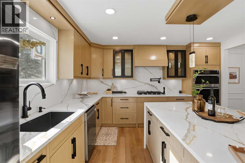 1303 87 Avenue Sw, Calgary, Alberta  T2V 0W2 - Photo 12 - A2297184