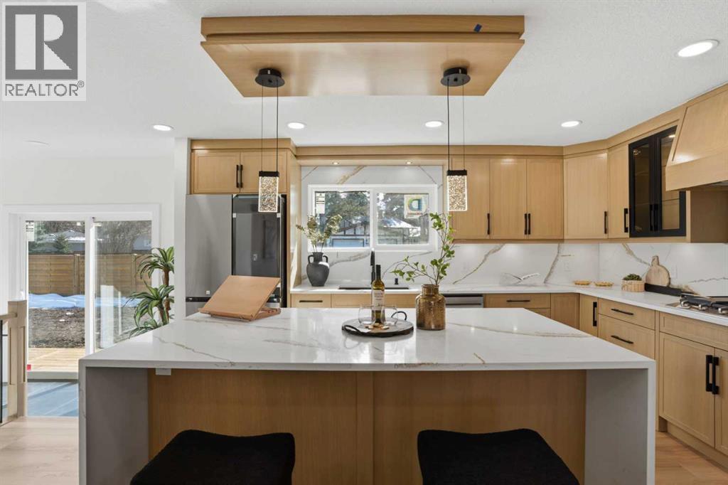 1303 87 Avenue Sw, Calgary, Alberta  T2V 0W2 - Photo 10 - A2297184