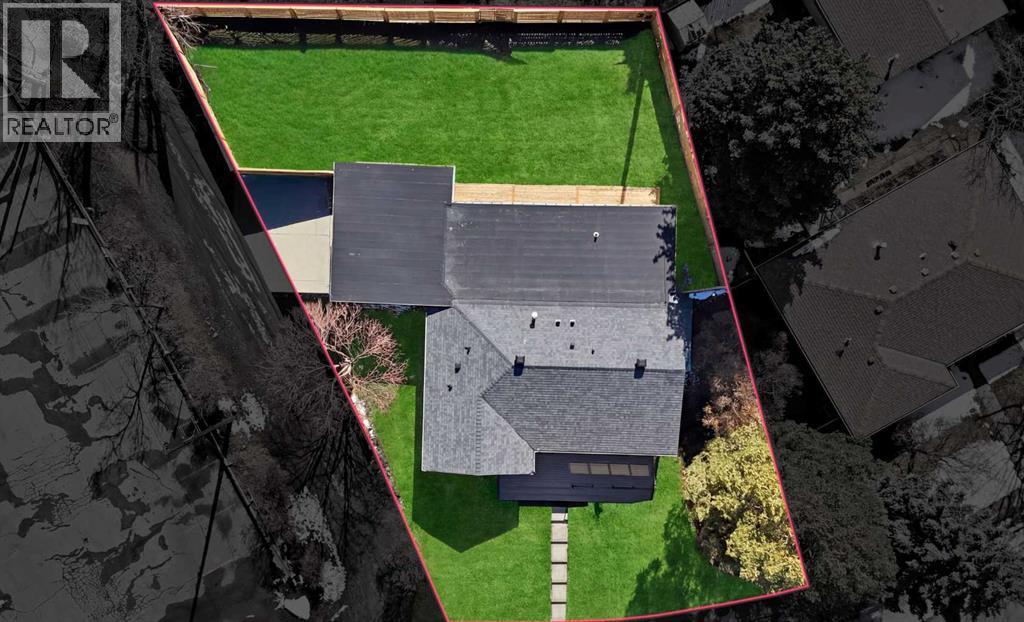 1303 87 Avenue Sw, Calgary, Alberta  T2V 0W2 - Photo 3 - A2297184