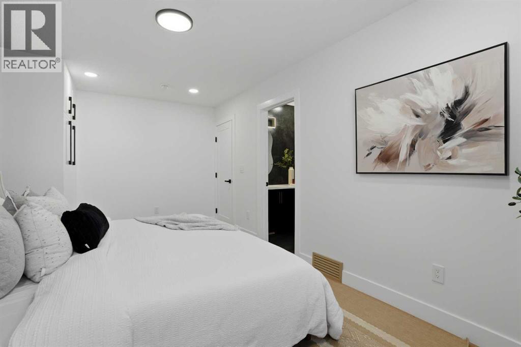 1303 87 Avenue Sw, Calgary, Alberta  T2V 0W2 - Photo 16 - A2297184