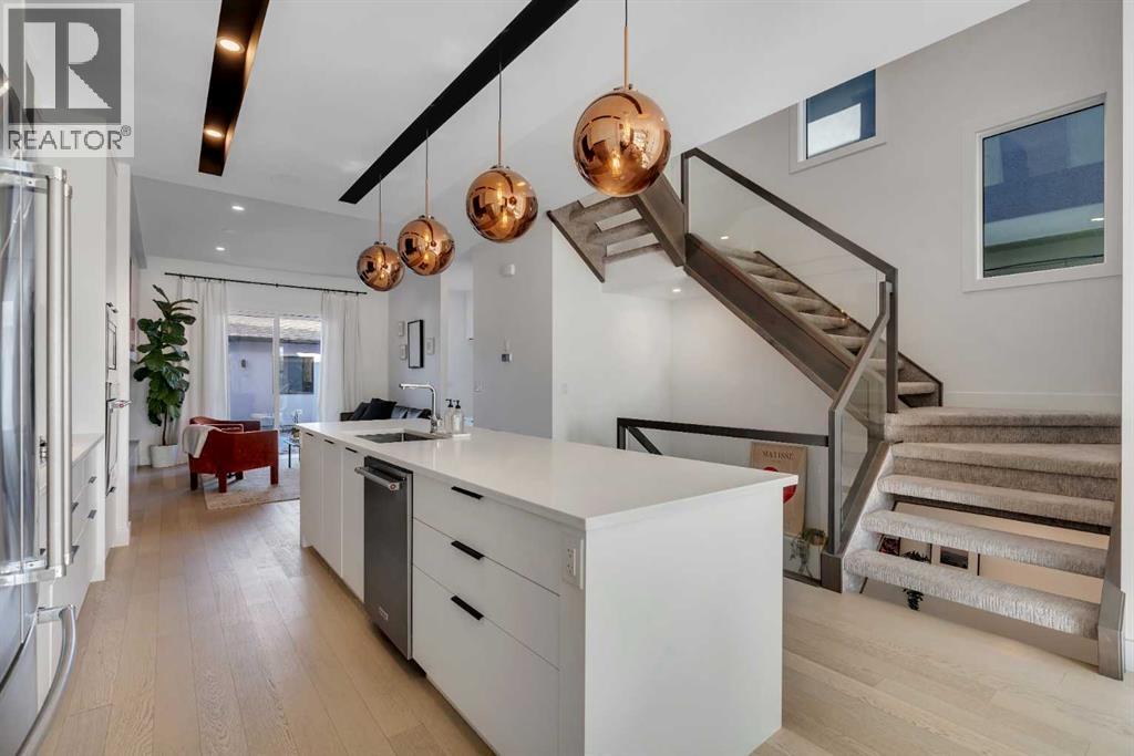 2839 35 Street SW, Calgary, Alberta  T3E 2Y7 - Photo 7 - A2297564