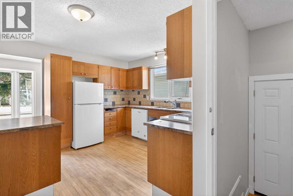 5543 Dalhart Road NW, Calgary, Alberta  T3A 1S8 - Photo 10 - A2300794