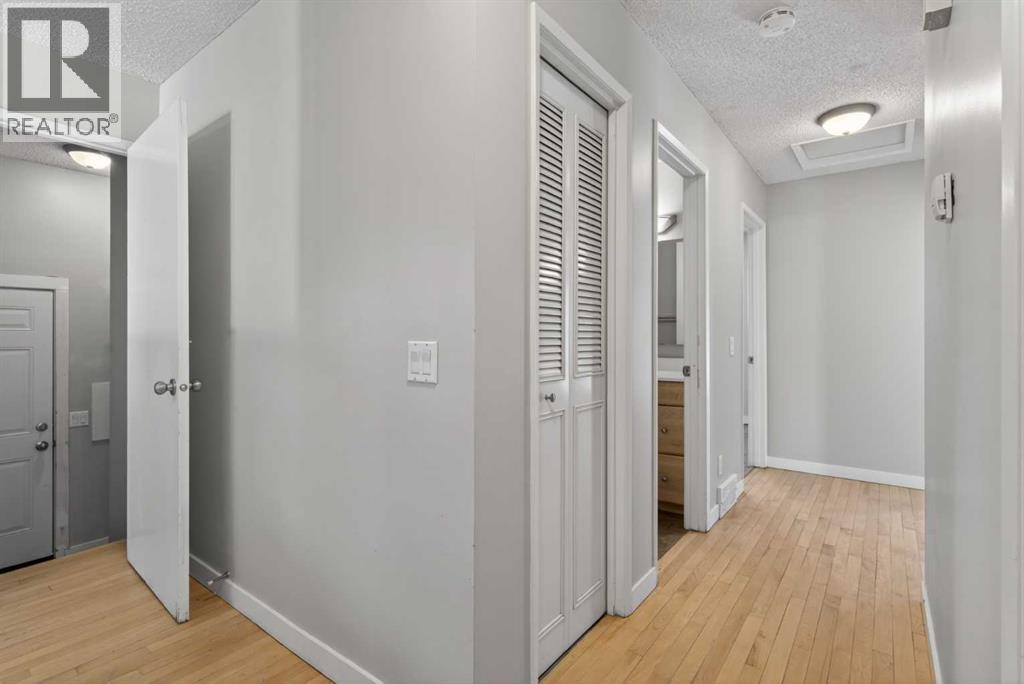 5543 Dalhart Road NW, Calgary, Alberta  T3A 1S8 - Photo 11 - A2300794