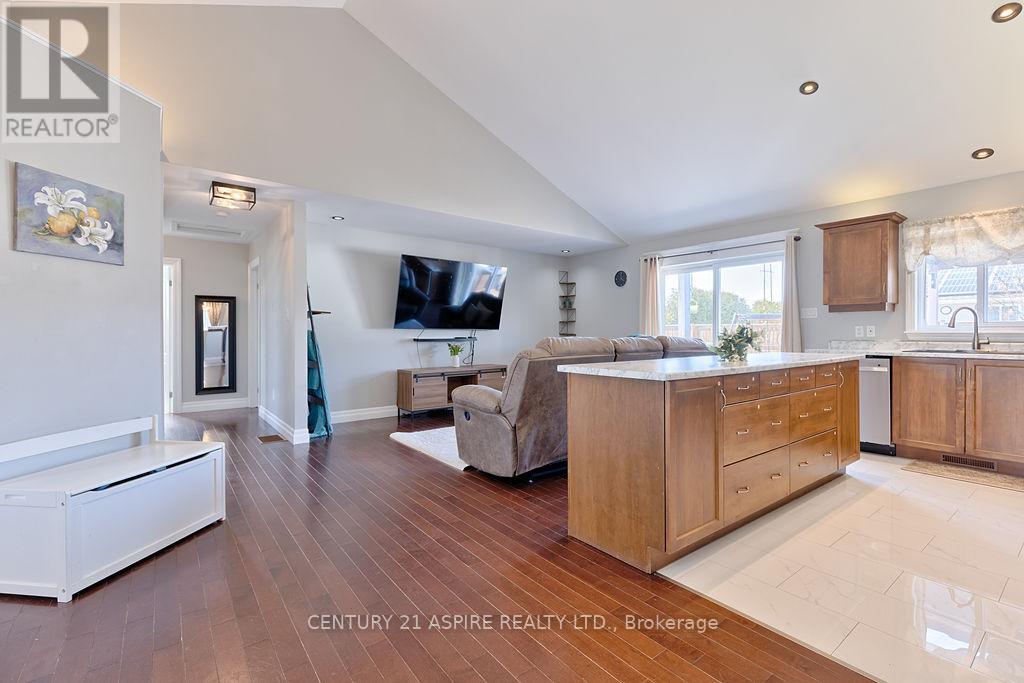 1034 Limestone Trail, Petawawa, Ontario  K8H 0A5 - Photo 11 - X12984950