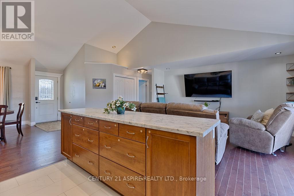 1034 Limestone Trail, Petawawa, Ontario  K8H 0A5 - Photo 14 - X12984950