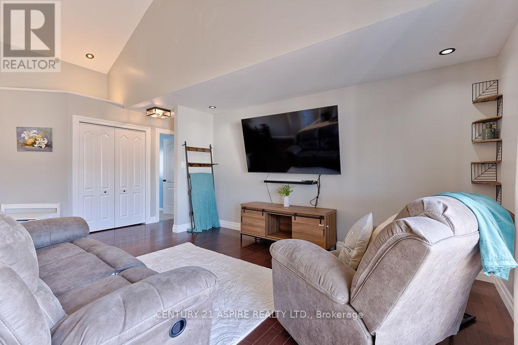 1034 Limestone Trail, Petawawa, Ontario  K8H 0A5 - Photo 16 - X12984950