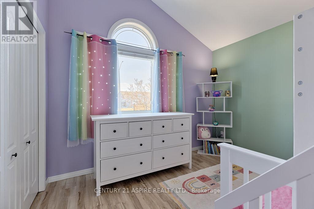 1034 Limestone Trail, Petawawa, Ontario  K8H 0A5 - Photo 20 - X12984950