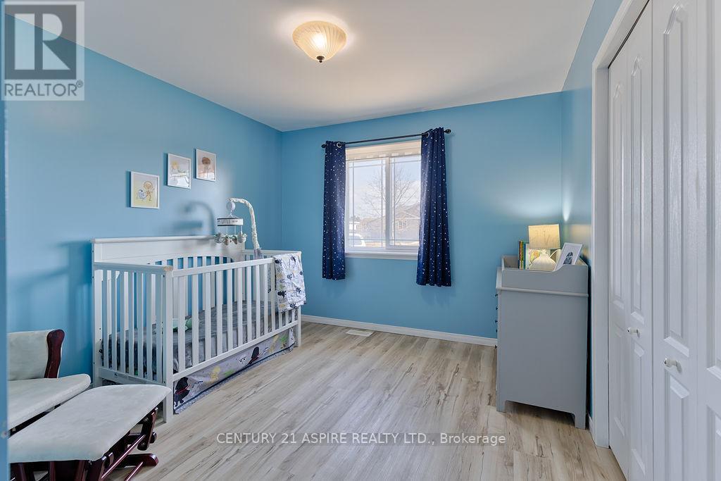 1034 Limestone Trail, Petawawa, Ontario  K8H 0A5 - Photo 25 - X12984950