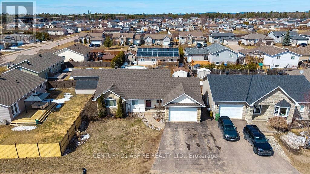 1034 Limestone Trail, Petawawa, Ontario  K8H 0A5 - Photo 42 - X12984950