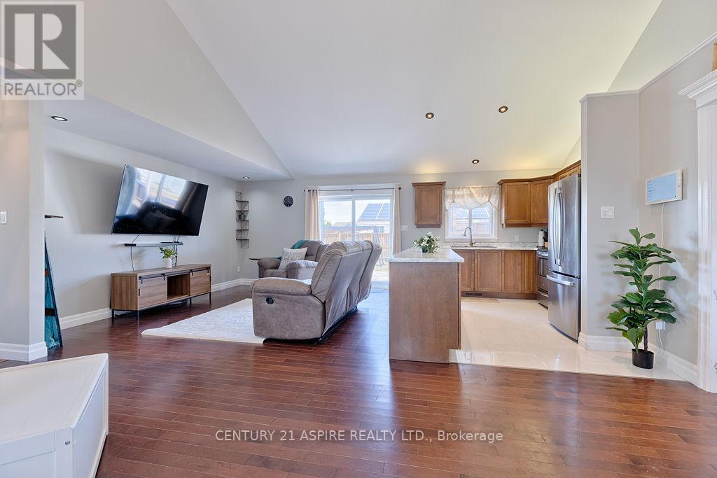 1034 Limestone Trail, Petawawa, Ontario  K8H 0A5 - Photo 9 - X12984950