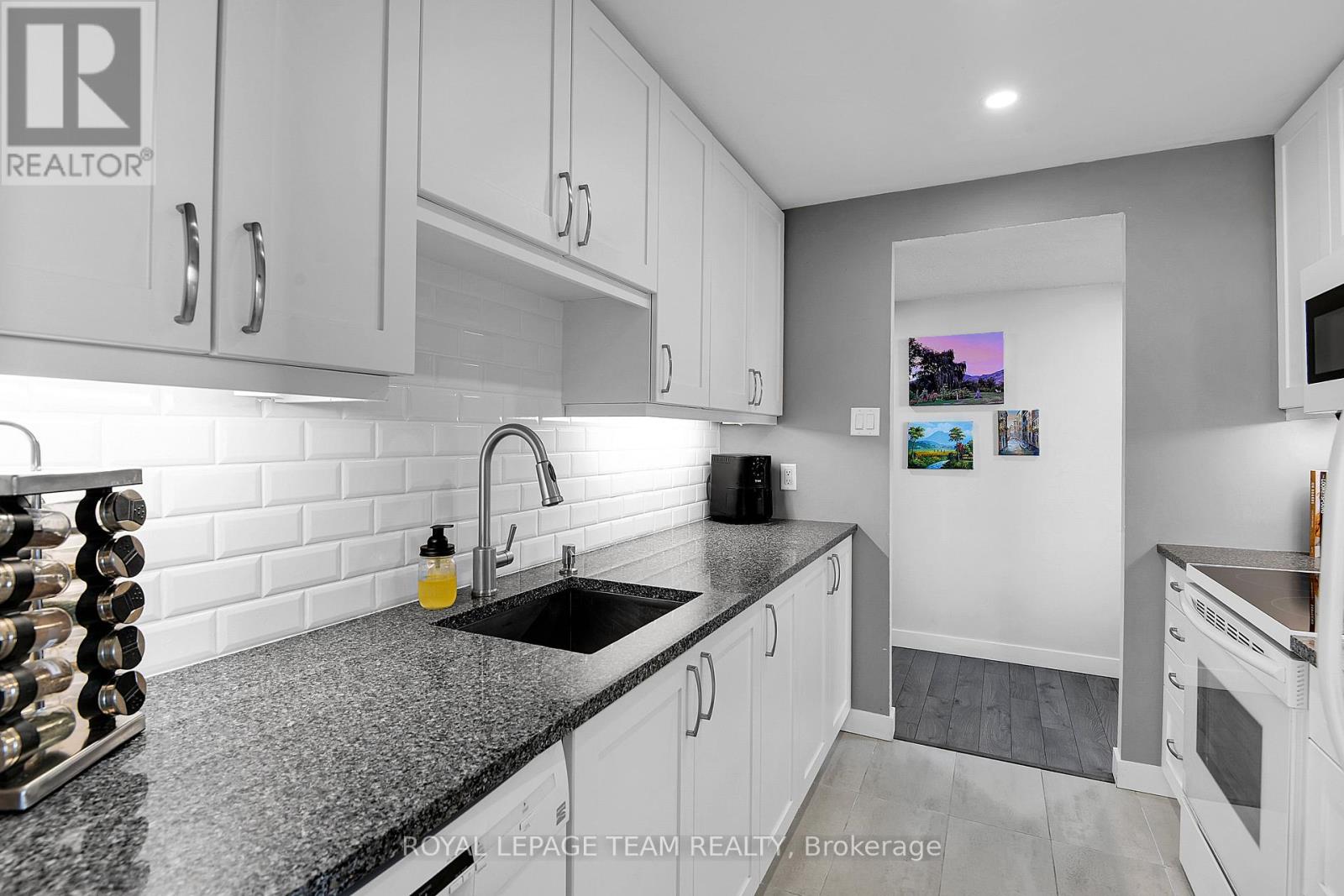 1407 - 470 Laurier Avenue W, Ottawa, Ontario  K1R 7W9 - Photo 20 - X12984990