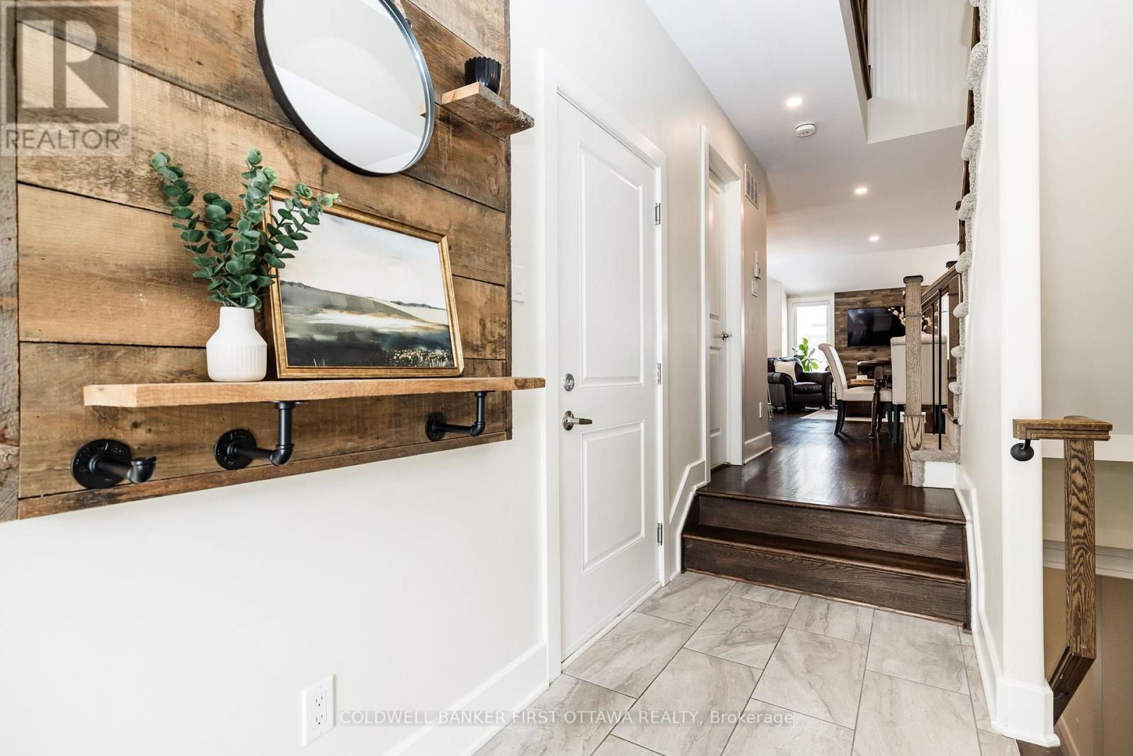 211 Purchase Crescent, Ottawa, Ontario  K2S 2L8 - Photo 5 - X12985110