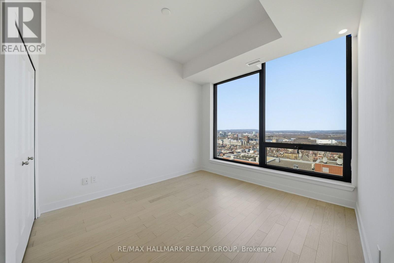 2604 - 180 George Street, Ottawa, Ontario  K1N 0G8 - Photo 16 - X12985114