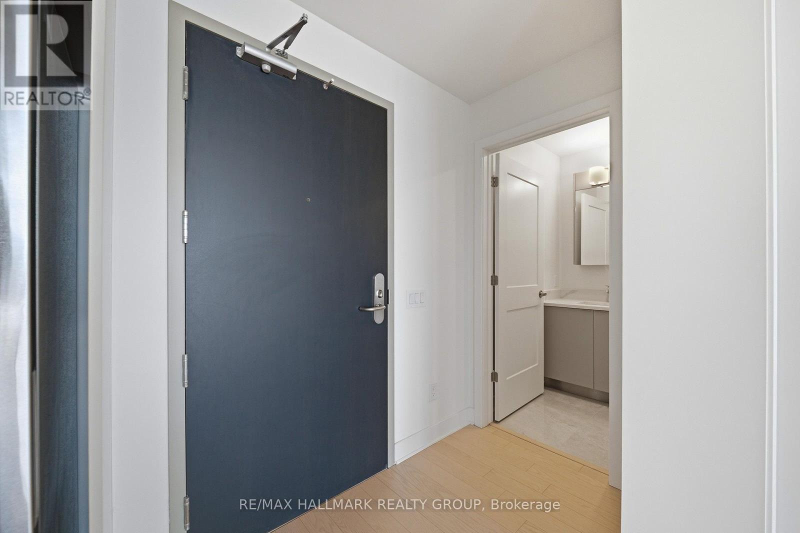 2604 - 180 George Street, Ottawa, Ontario  K1N 0G8 - Photo 4 - X12985114