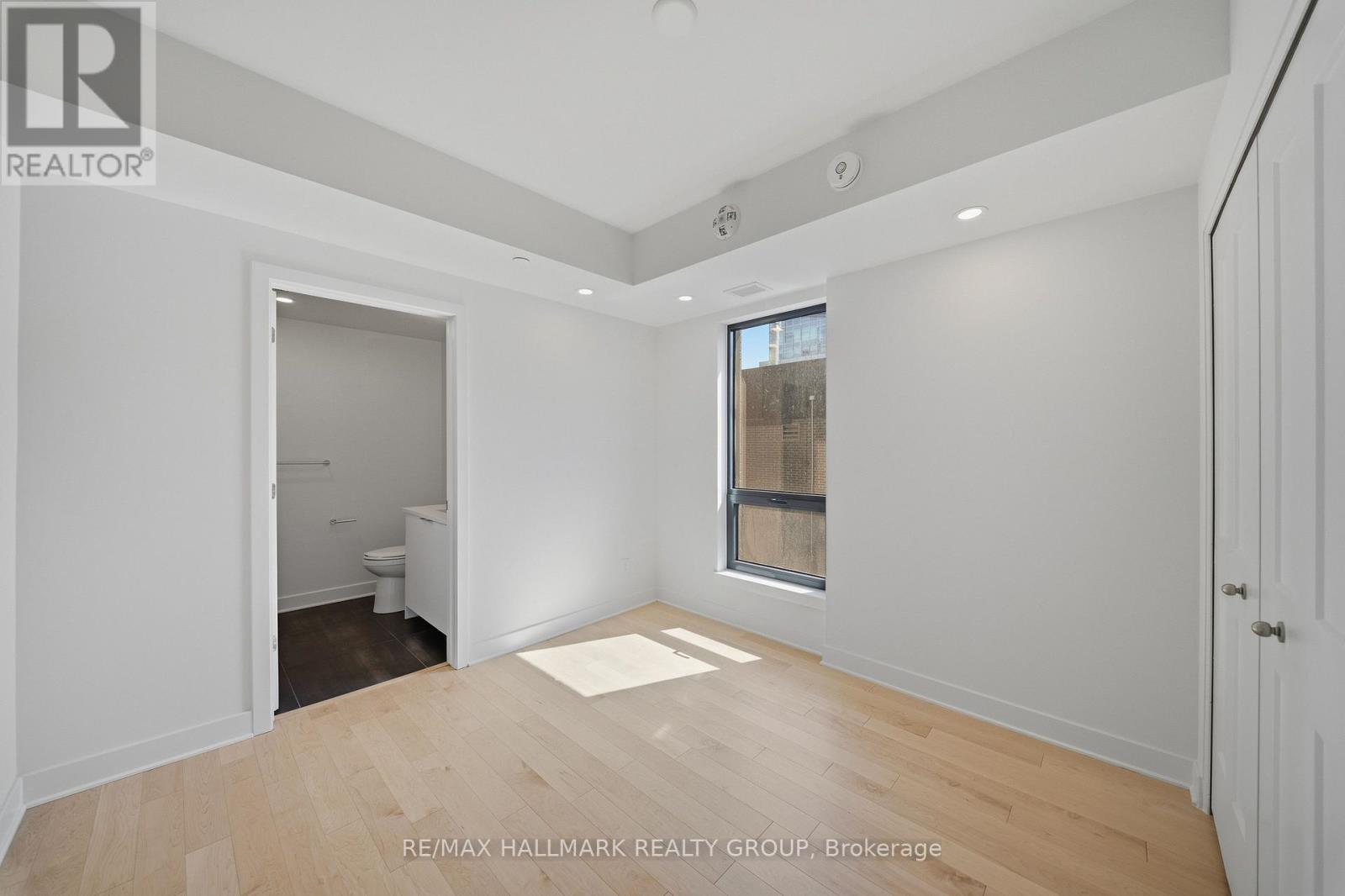 2001 - 180 George Street, Ottawa, Ontario  K1N 0G8 - Photo 15 - X12985118